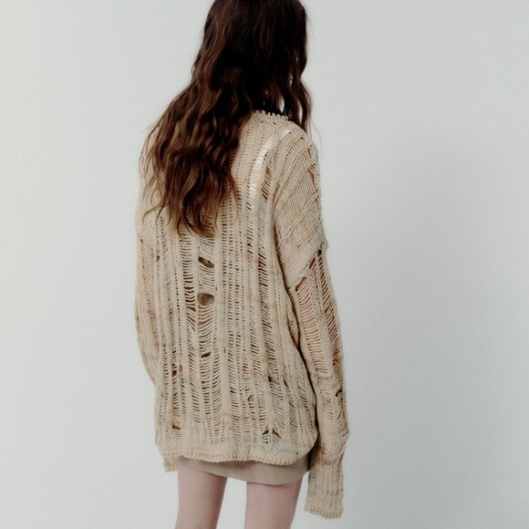 ZARA Oversized Knit Sweater with Rips SIZE M NWT Bloggers Favorite - Picture 6 of 10